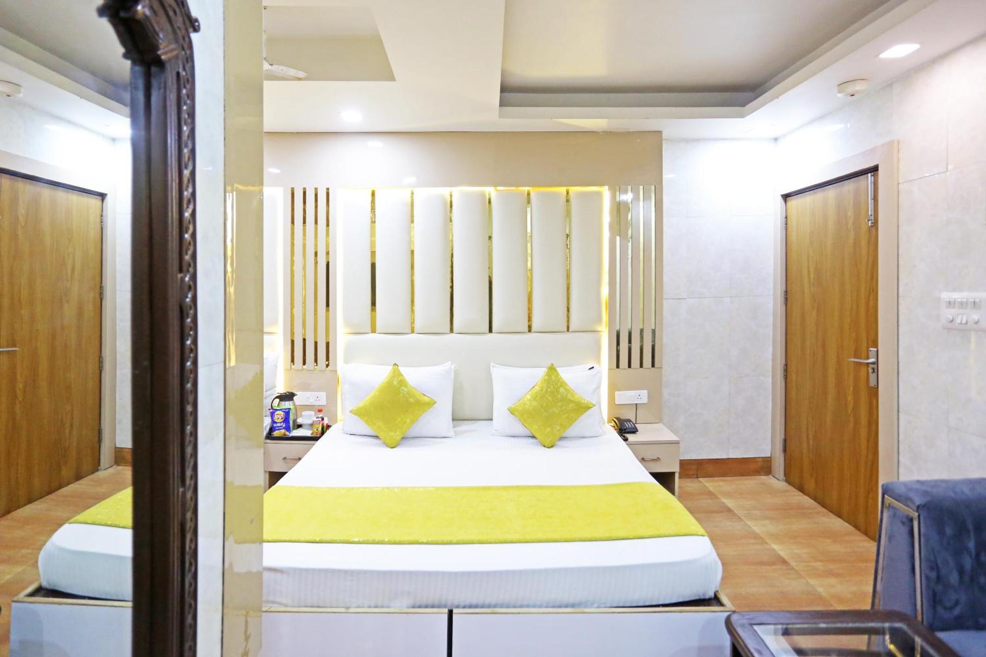 Samrat R Unit By Satwa Hotel 3*