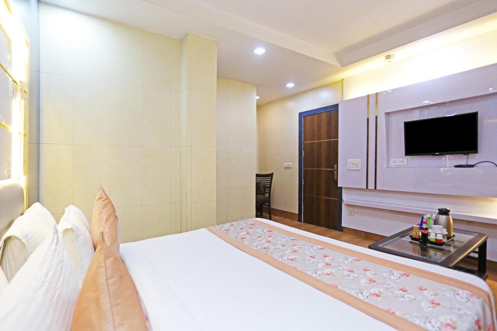 Samrat R Unit By Satwa Hotel 3*