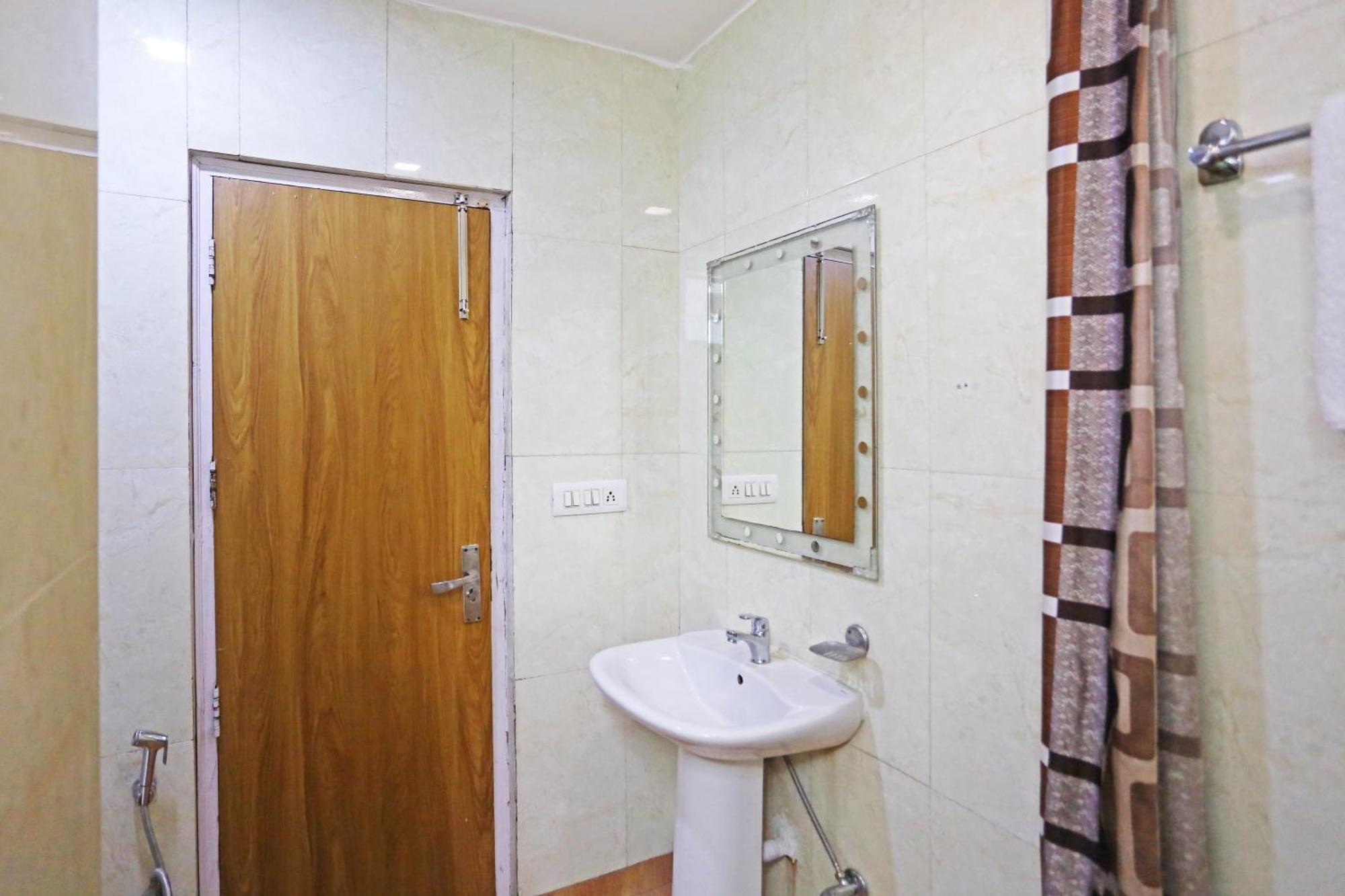 Samrat R Unit By Satwa Hotel 3*